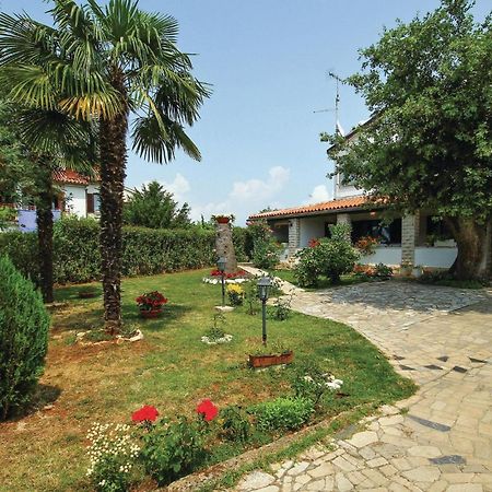 Beautiful Apartment In Porec With Wifi المظهر الخارجي الصورة
