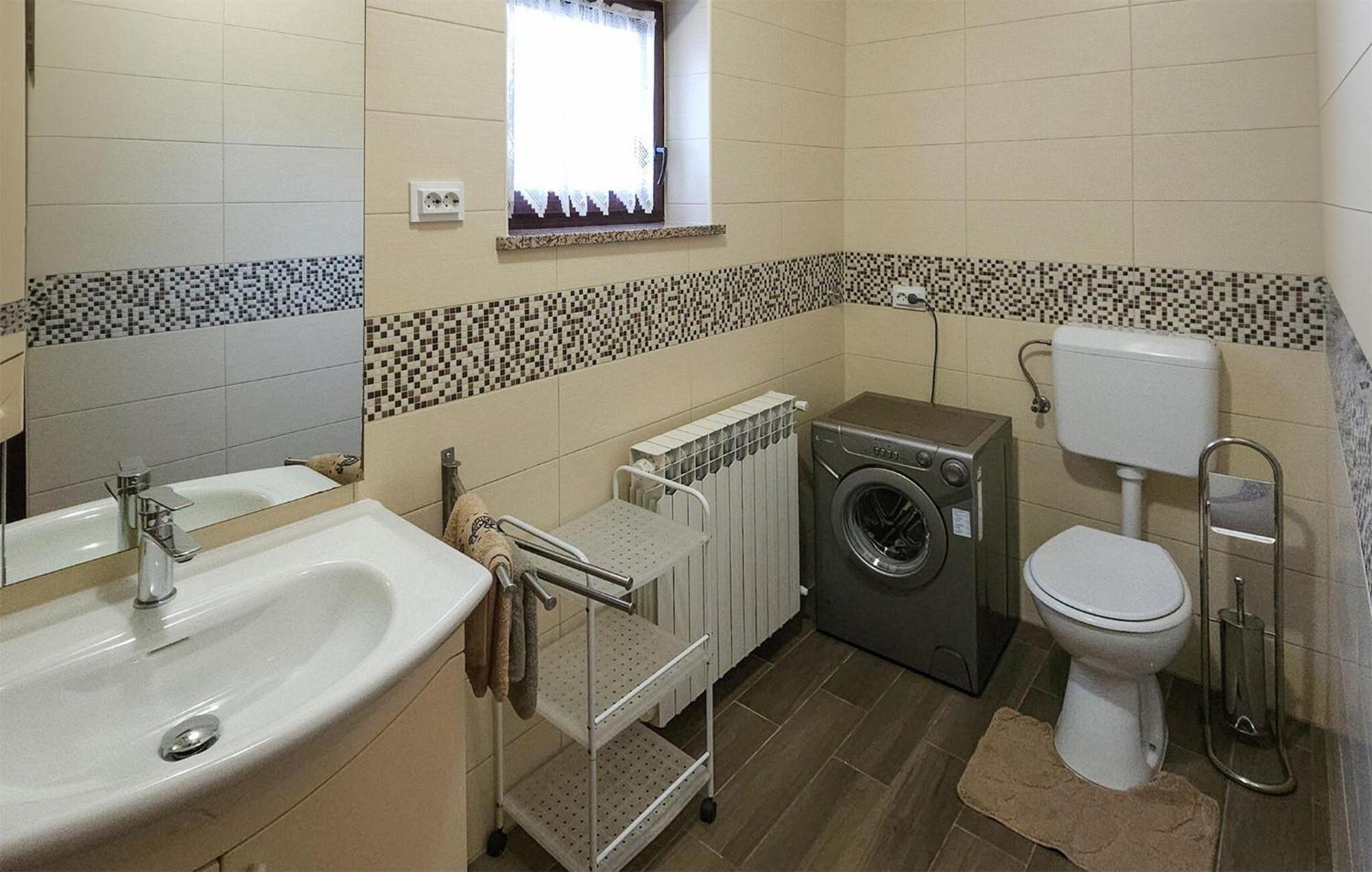 Beautiful Apartment In Porec With Wifi المظهر الخارجي الصورة